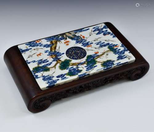 QING HUNDRED CRANES & FU BATS PIERCED PORCELAIN INK WELL ON STAND