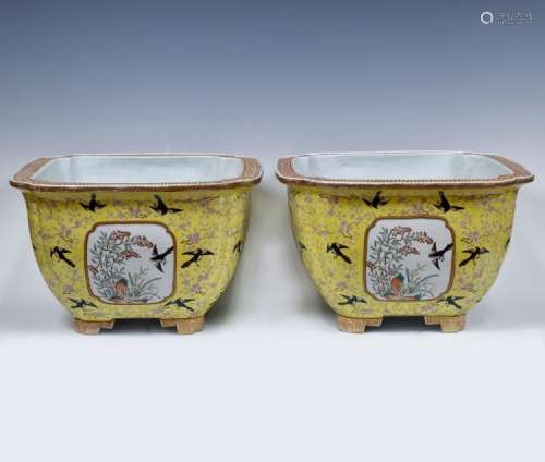 19TH C PAIR OF CHINESE PORCELAIN PLANT POTS