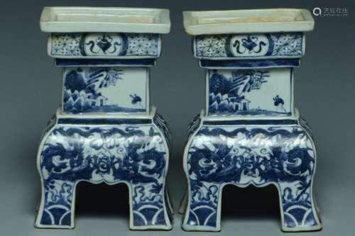 A PAIR OF BLUE AND WHITE DRAGON INCENSE BURNERS