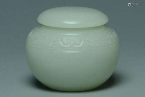 A QING DYNASTY WHITE JADE CARVED JAR