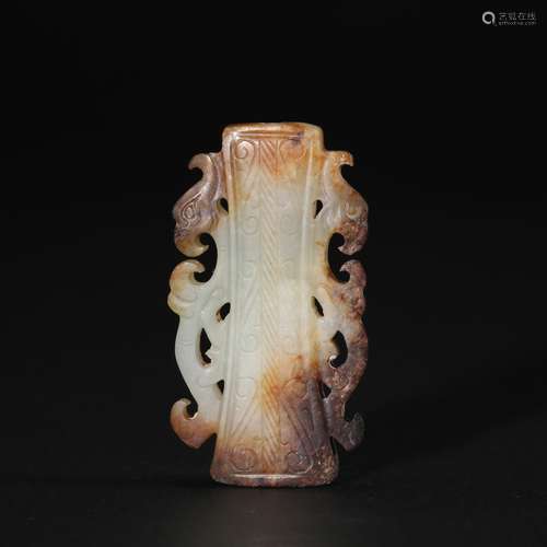 CHINESE ARCHAIC JADE PENDANT