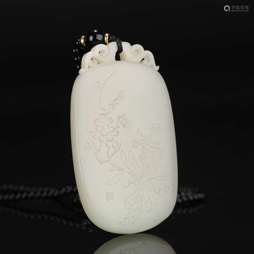 CHINESE WHITE JADE FLOWER PENDANT