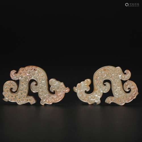 PAIR OF CHINESE ARCHAIC JADE DRAGONS