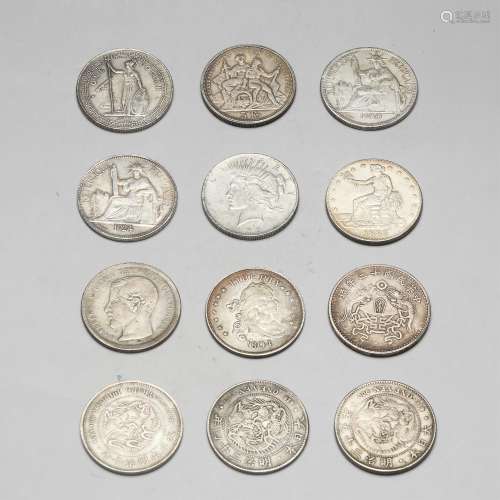 GROUP OF 12 VARIOUS COINS