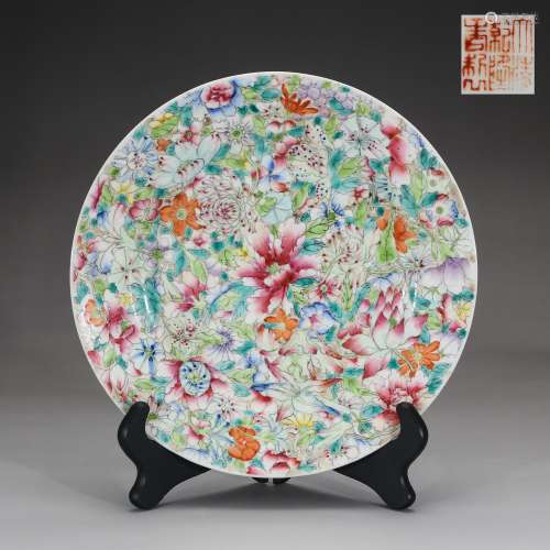 CHINESE QING DYNASTY FAMILLE ROSE CHARGER