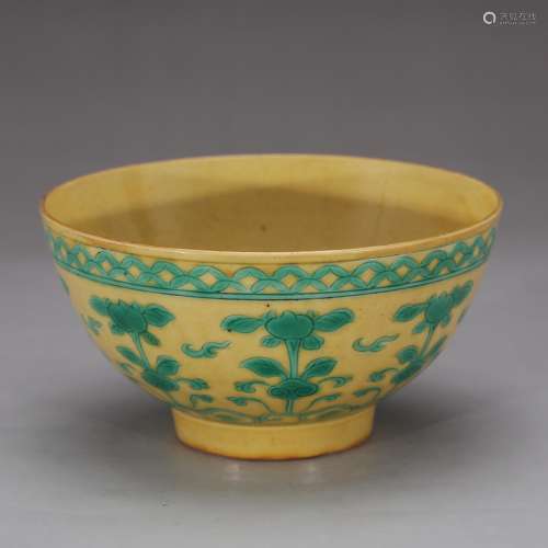 CHINESE QING DYNASTY YELLOW GROUND BOWL W/ MARK