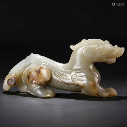 CHINESE ARCHAIC JADE BEAST