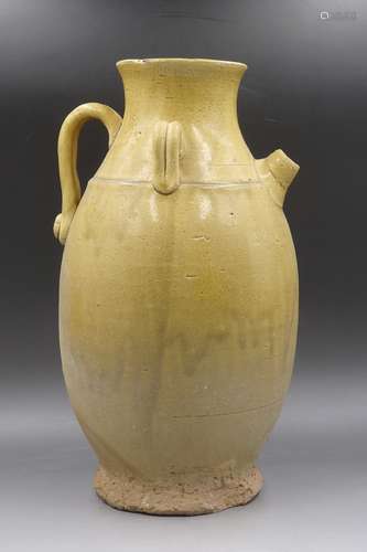 A Chinese Yellow Glazed Porcelain Water Pot