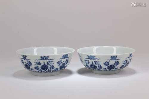 A Pair of Chinese Blue and White Porcelain Bowls