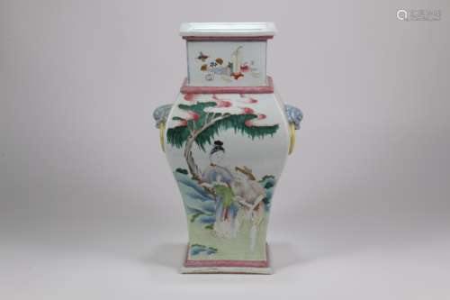 A Chinese Famille Rose Porcelain Vase