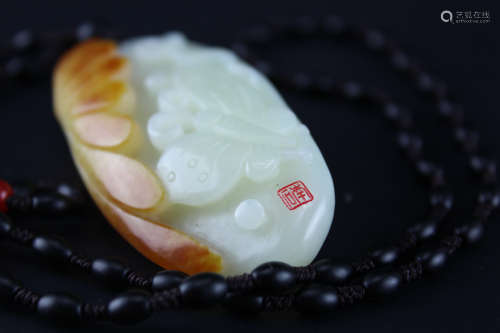 Chinese Hetian white jade butter fly pendant from Qing dynasty
