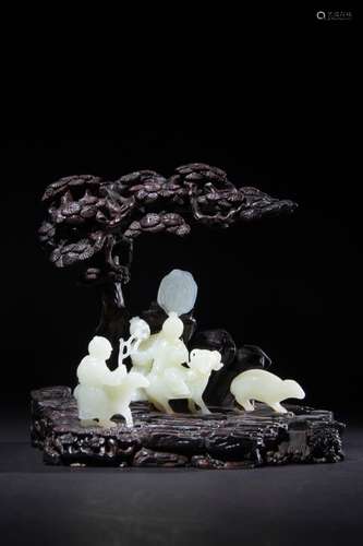 ROSEWOOD MICROPHYLLA EMBOSSED WITH HETIAN JADE