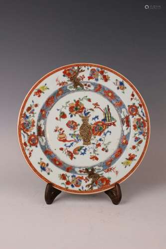 FAMILLE ROSE PLATE WITH GILT