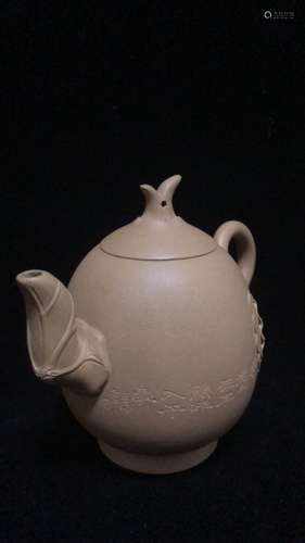 CHINESE YIXING TEAPOT