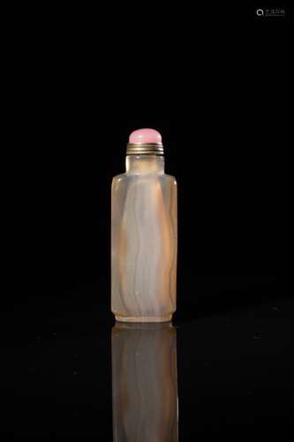 CHINESE AGATE SNUFF BOTTLE