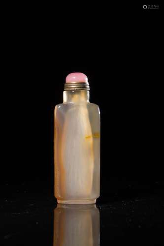 AGATE CARVE SNUFF BOTTLE