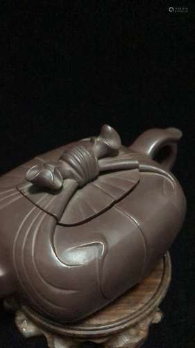 CHINESE YIXING TEAPOT