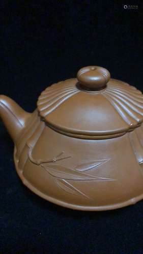 CHINESE YIXING TEAPOT