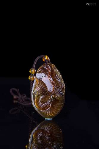 NATURAL AMBER PHOENIX PATTERN PENDANT