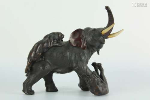 Japanese masterpice of detailed bronze figure of an elephant fights offer two tigers