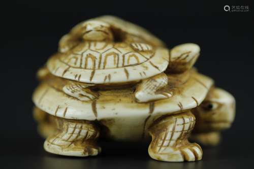 Vintage Netsuke carving of 3 turtles depicting longevity