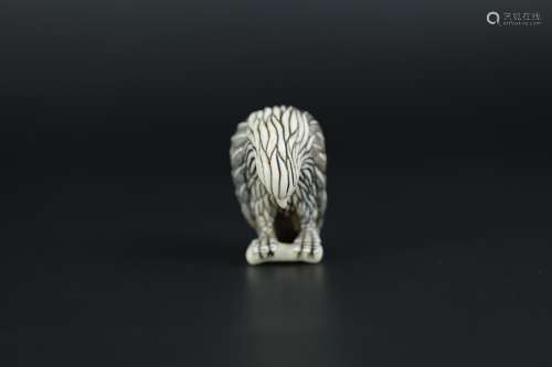 Vintage Netsuke carving of a eagle