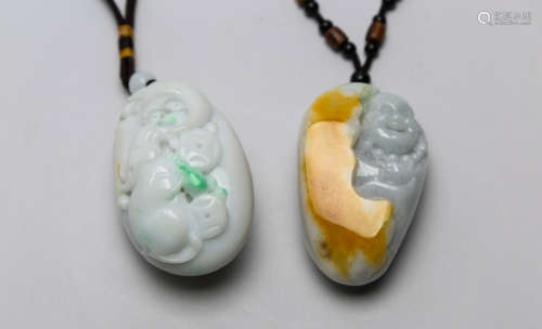 2 emerald jade hand pieces