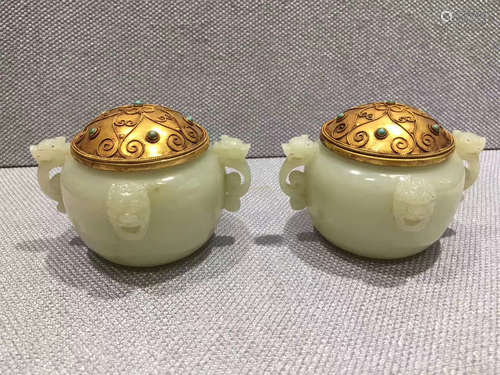 LIAO DYNASTY PAIR OF HETIAN JADE JARS