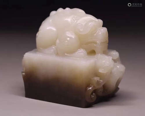 DRAGON SHAPED HETIAN JADE SEAL