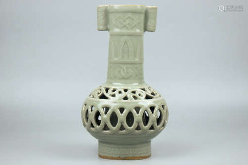 LONGQUAN WARE CELADON GLAZED OPENWORK VASE