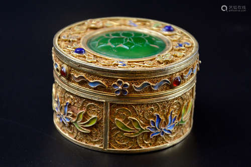 FILIGREE AND GILT BOX INSET WITH JADEITE