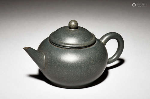 YIXING ZISHA ROUNDED TEAPOT