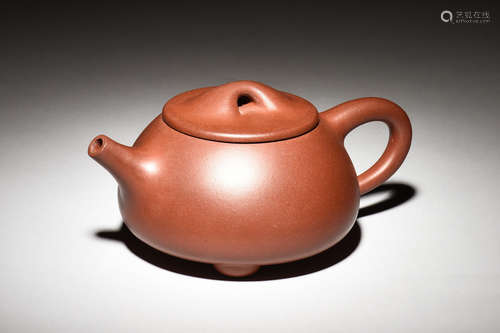 YIXING ZISHA TRIPOD TEAPOT