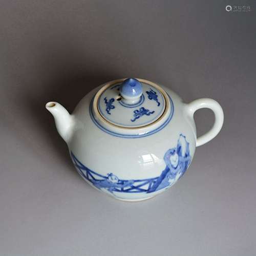 Chinese Blue & White Porcelain Tea Pot