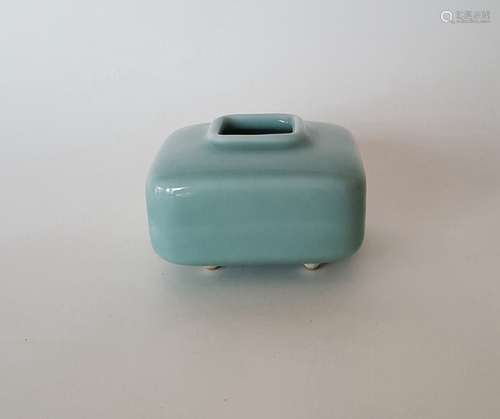 Chinese Porcelain Blue Glaze Brush Washer