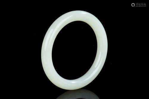 HETIAN JADE BANGLE BRACELET