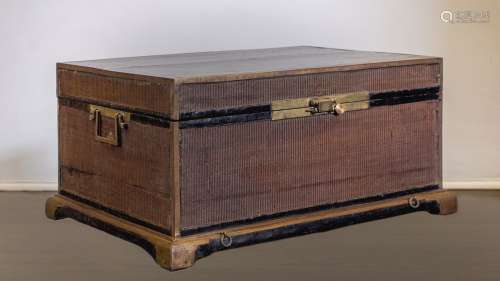 Chinese trunk - Shanxi Province - 17°-18° century