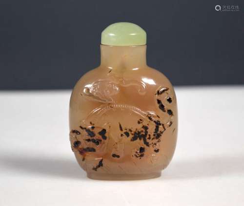 19 C Chinese Suzhou Carved Tiger Snuff Bottle