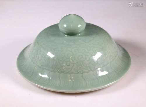 Chinese 18 C Longquan Celadon Porcelain Cover