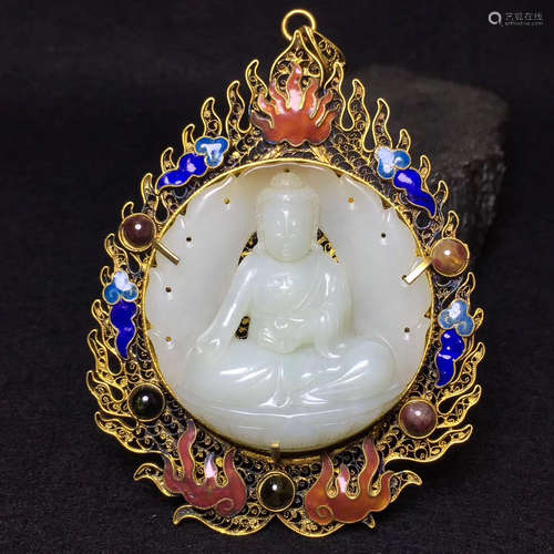 A HETIAN JADE PENDANT WITH GILDING