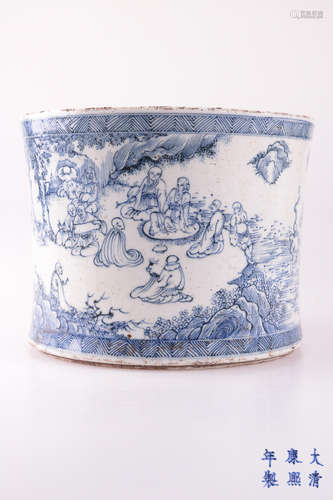 A DAQING KANGXI NIANZHIKUAN FIGURE DESIGN BLUE&WHITE PEN HOLDER