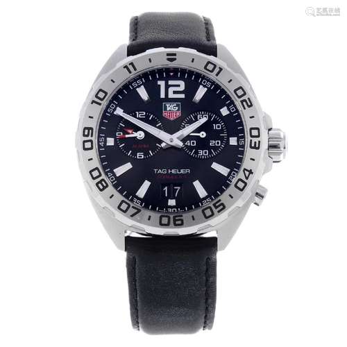 TAG HEUER - a gentleman's Formula 1 Alarm wrist watch.