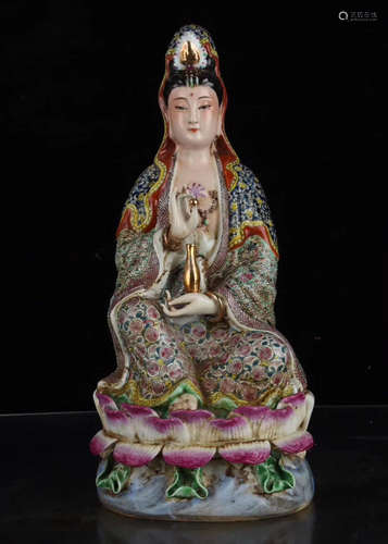 A ZENGLONGSHENG ZAO MARK SEATED GUANYIN FIGURE