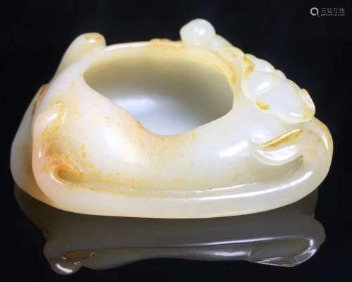 A HETIAN WHITE JADE CARVED BRUSH WASHER