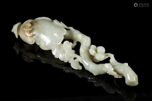 A HETIAN JADE RUYI PENDANT