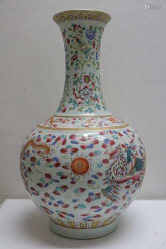 Chinese Famille Rose Gilt Large Porcelain Vase