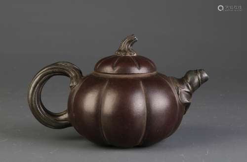 Chinese Zisha Teapot