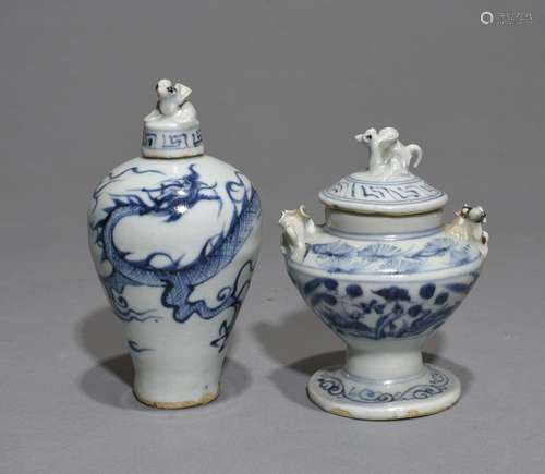 2 Pieces of Chinese Blue/White Porcelain Vase