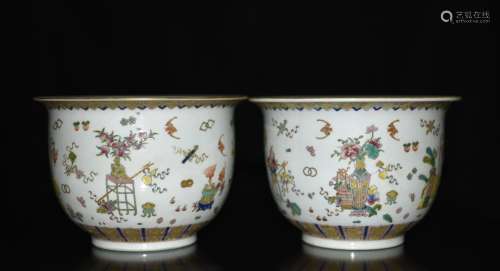 2 Pieces of Chinese Famille Rose Planters