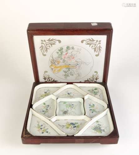 Set of Chinese Porcelain Fruit Tray w/ Wood Box